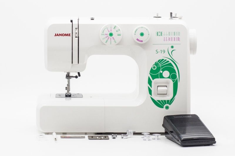 Швейная машина Janome S-19