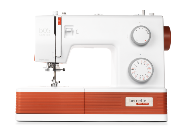 Швейная машина Bernette B05 Crafter