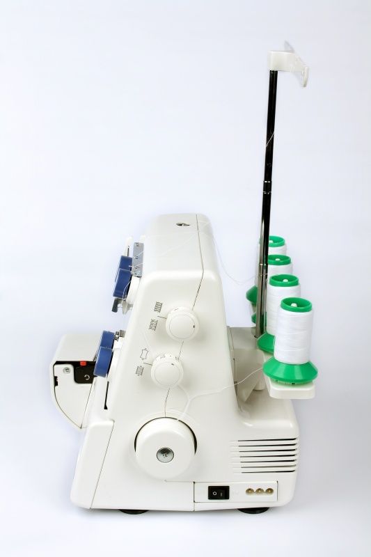 Оверлок Janome m9002d