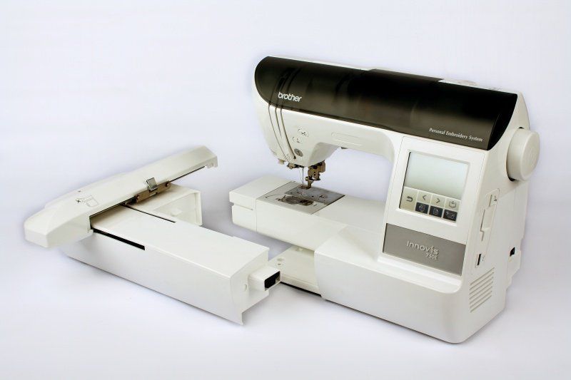 Вышивальная машина Brother NV-750E