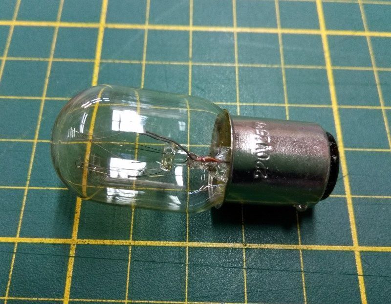 Лампочка накаливания для швейных машин BA15D REACH BA15-1217