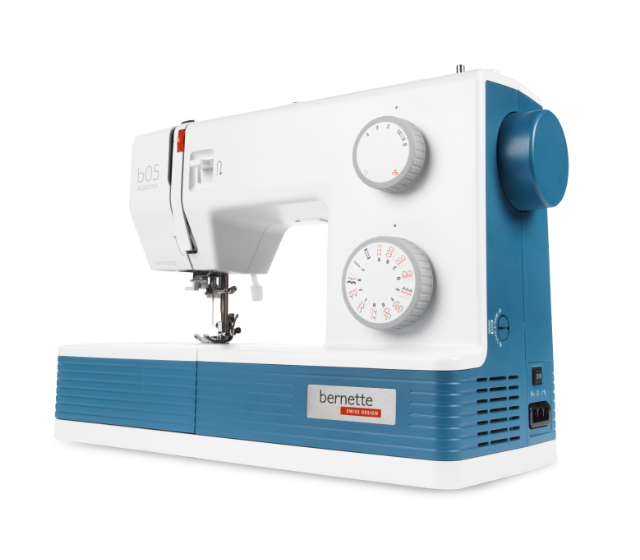Швейная машина Bernette B05 Academy