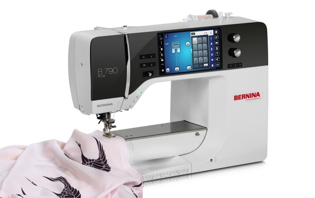 Швейная машина Bernina 790 PLUS с вышивальным модулем
