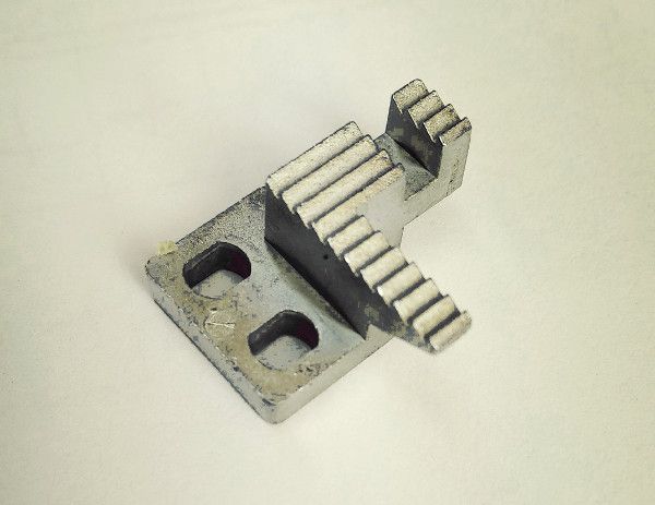 Рейка, гребенка, основная транспортера оверлока Janome 204D, 205D, 210D, 644D, 714D, 9102D