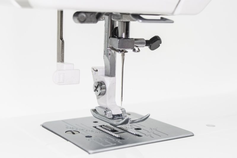 Швейная машина Janome S-24