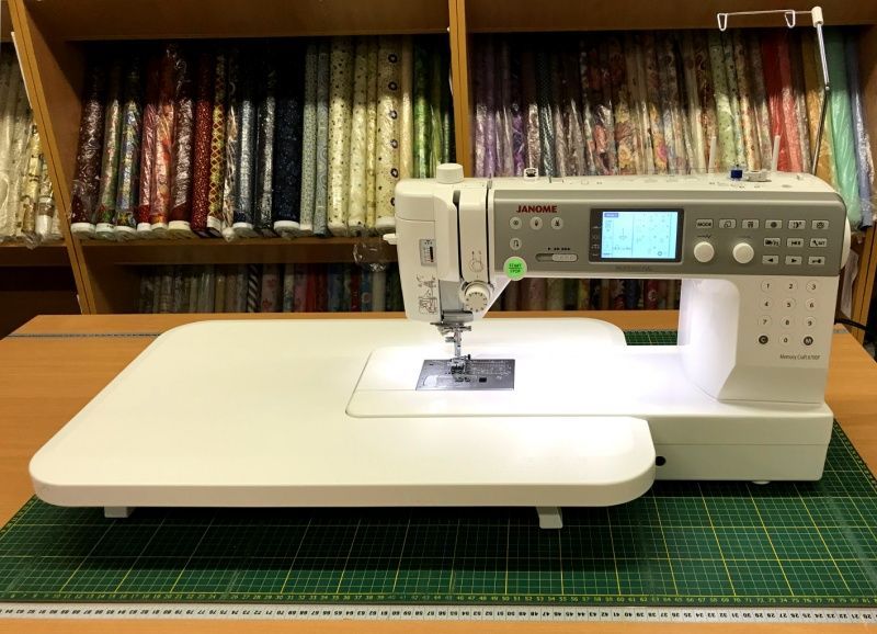 Швейная машина Janome Memory Craft 6700P