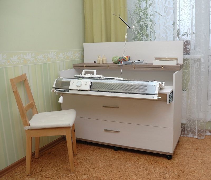 Стол-комод для вязальной машины