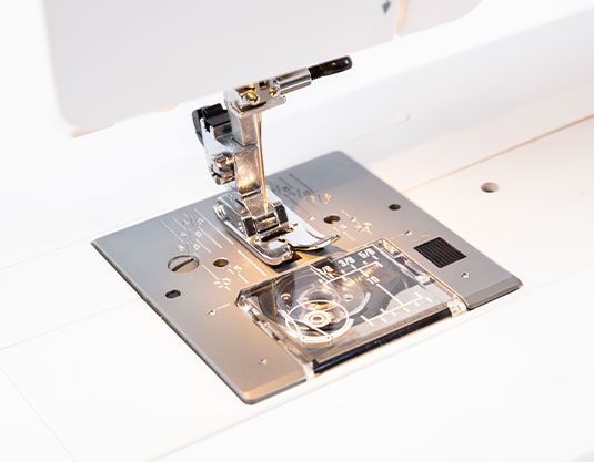 Швейная машина Janome 709
