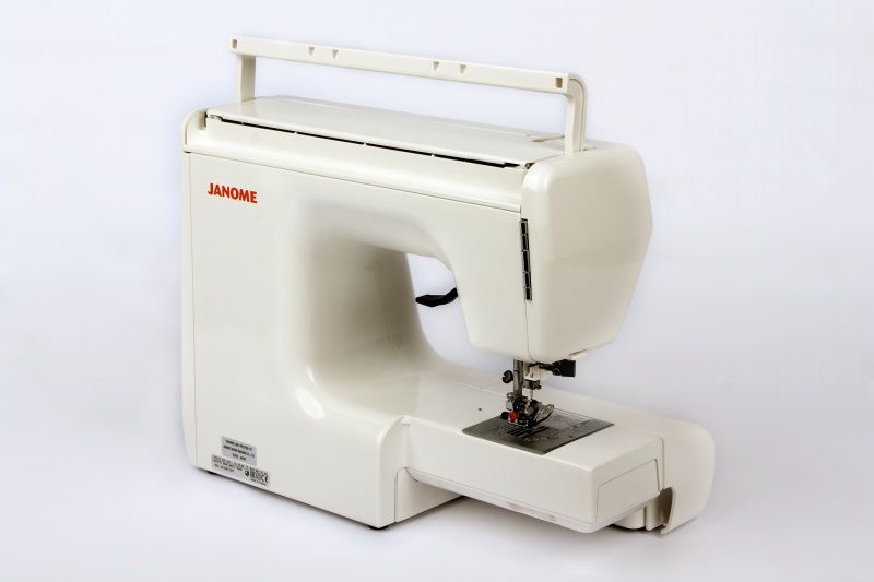 Швейная машина Janome 7524 E (без чехла)
