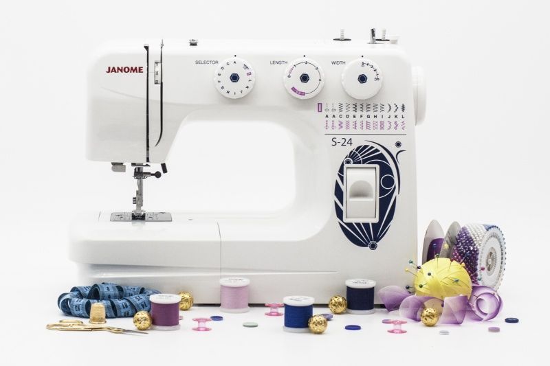 Швейная машина Janome S-24