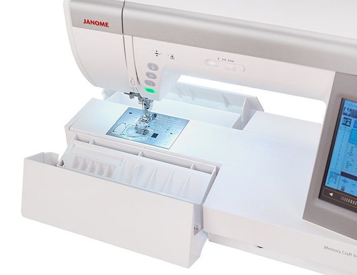 Швейная машина Janome MC 9400 QCP