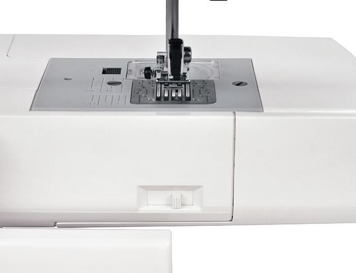 Швейная машина Janome DC 3900