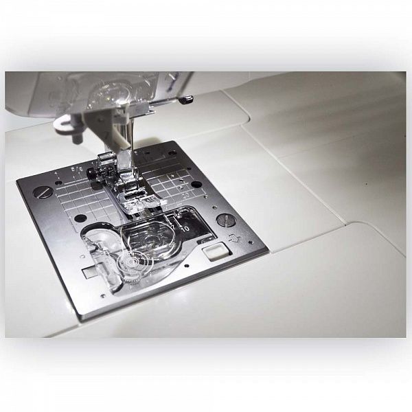 Швейная машина Juki HZL-DX7