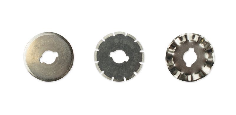 Нож раскройный Мульти 18 мм Aurora AU-618