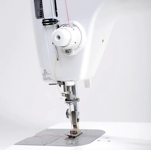 Прямострочная швейная машина Juki TL-2200QVP Mini