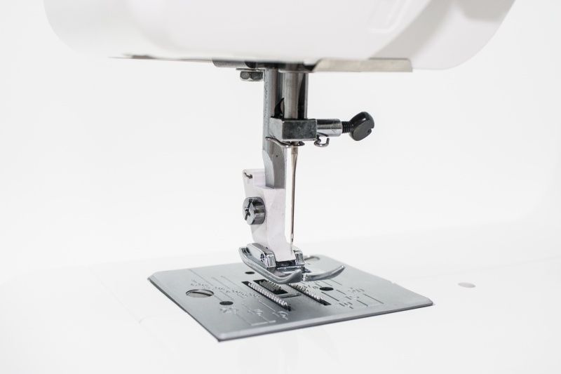 Швейная машина Janome S-17