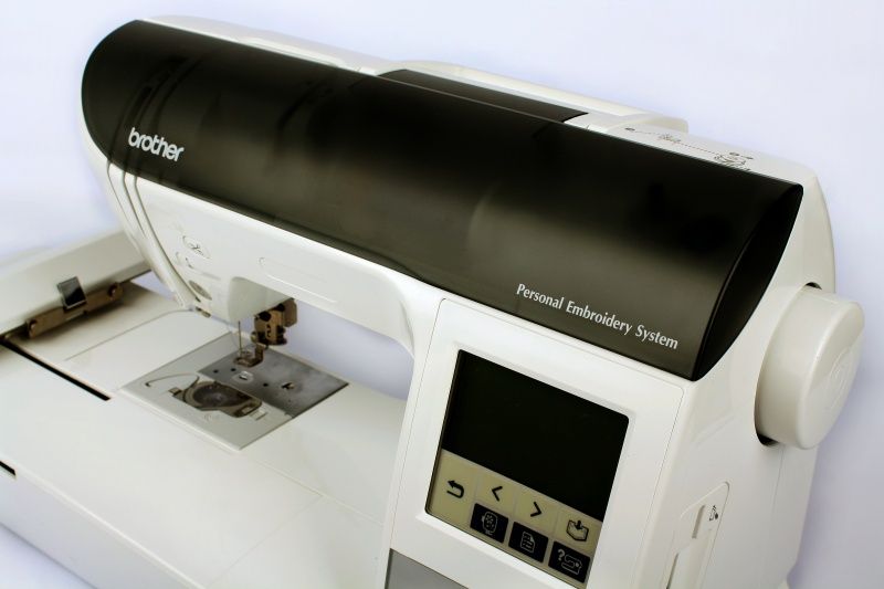 Вышивальная машина Brother NV-750E
