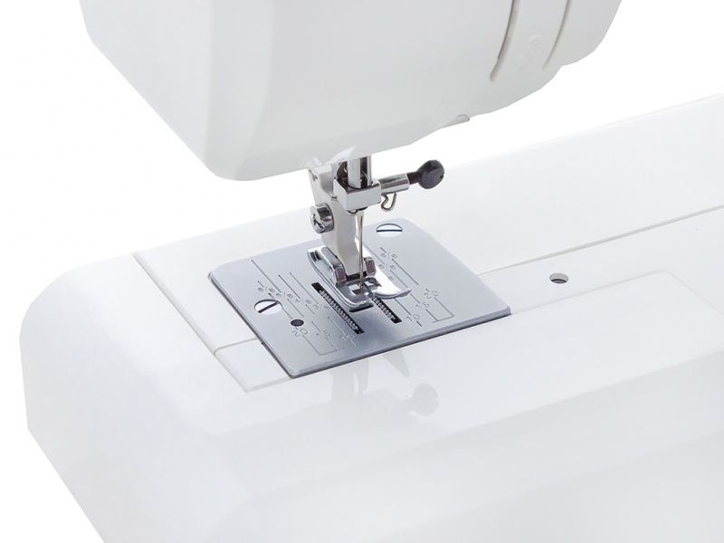 Швейная машина Janome 4400