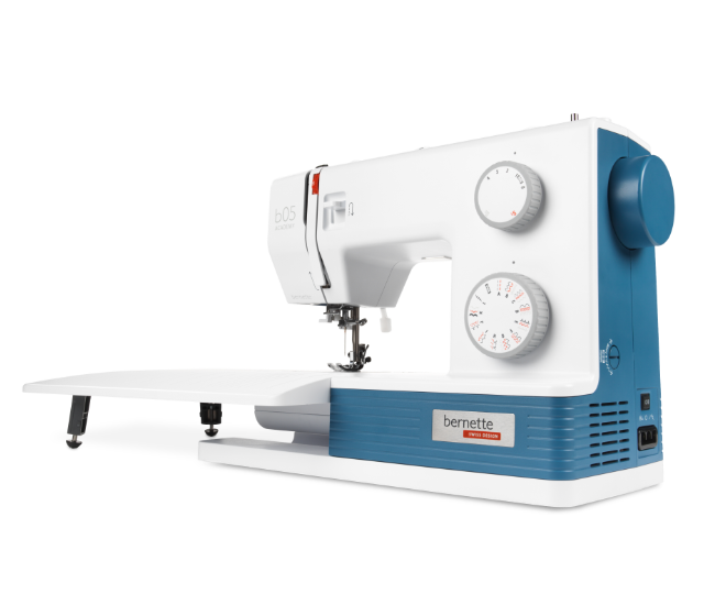 Швейная машина Bernette B05 Academy