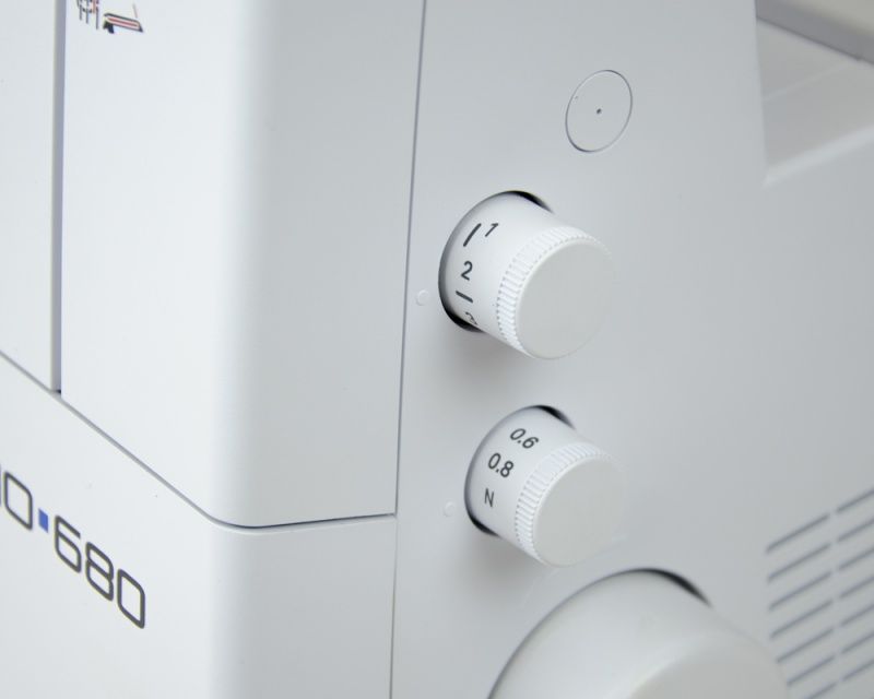 Оверлок Juki MO 680