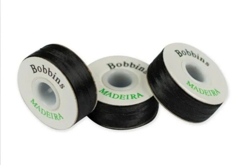 Нижняя нить Madeira Bobbins № 150, 120м x 50 шт, черная.