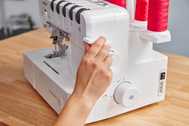 Распошивальная машина Brother CV3550 с верхним застилом