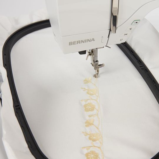 Вышивальная машина Bernina 700