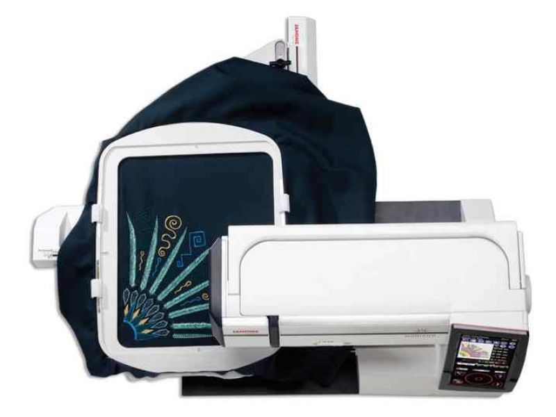 Швейно-вышивальная машина Janome Memory Craft 12000