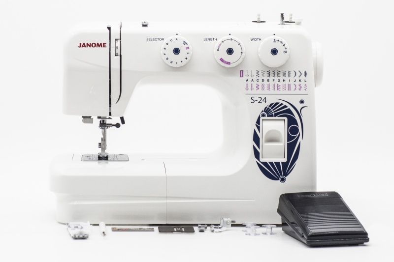 Швейная машина Janome S-24