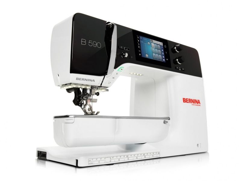 Швейная машина Bernina B590