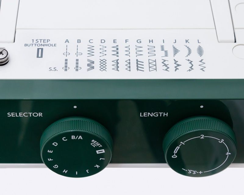 Швейная машина Janome 1522GN