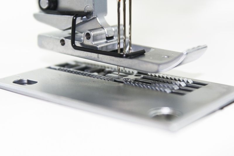 Распошивальная машина Janome Cover Pro 7 PLUS