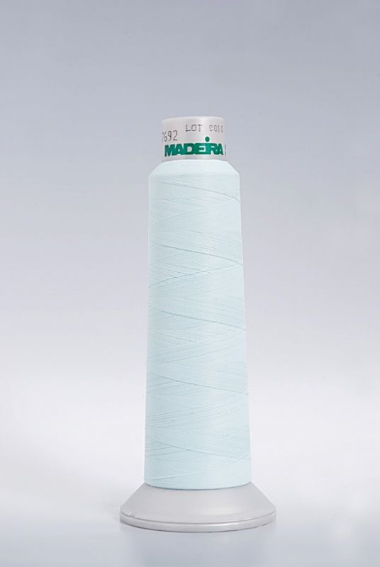 Нитки матовые, вышивальные Frosted Matt MADEIRA №40, 2500м