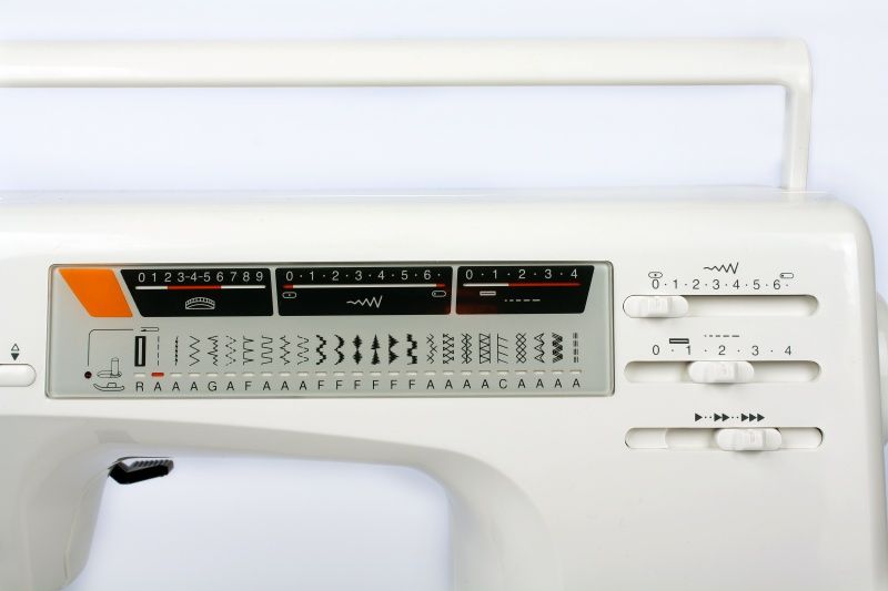 Швейная машина Janome 7524 E (без чехла)