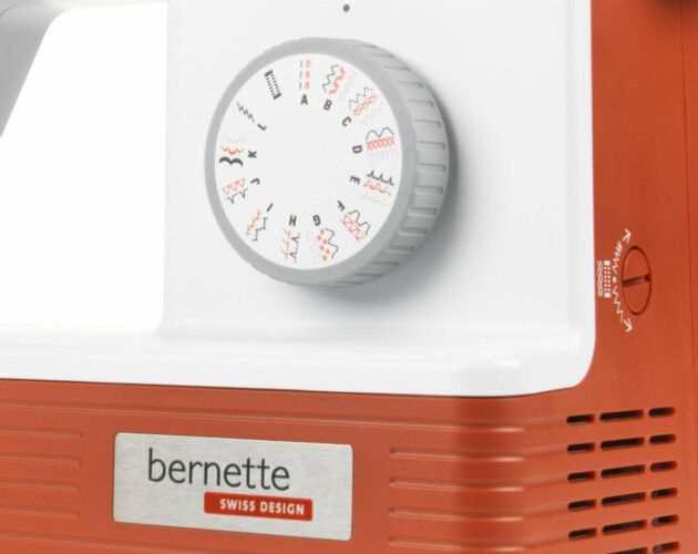Швейная машина Bernette B05 Crafter