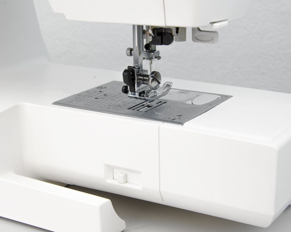 Швейная машина Janome 5060DC
