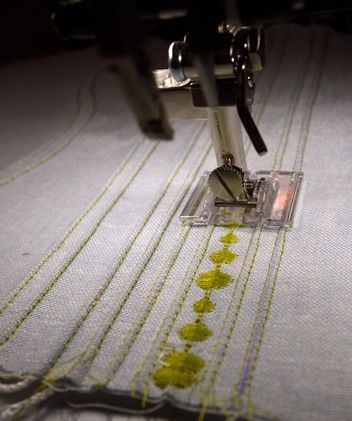 Лапка Bernina №46C прозрачная для защипов и декоративных строчек