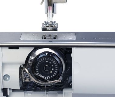 Швейно-вышивальная машина Bernina 880 Plus с вышивальным модулем