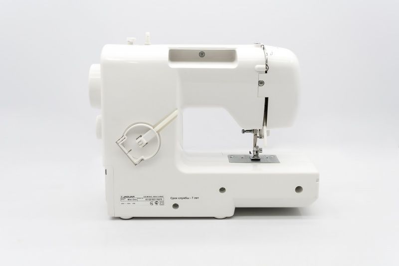 Швейная машина JAGUAR Mini One
