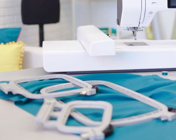 Вышивальная машина Bernette b70 DECO