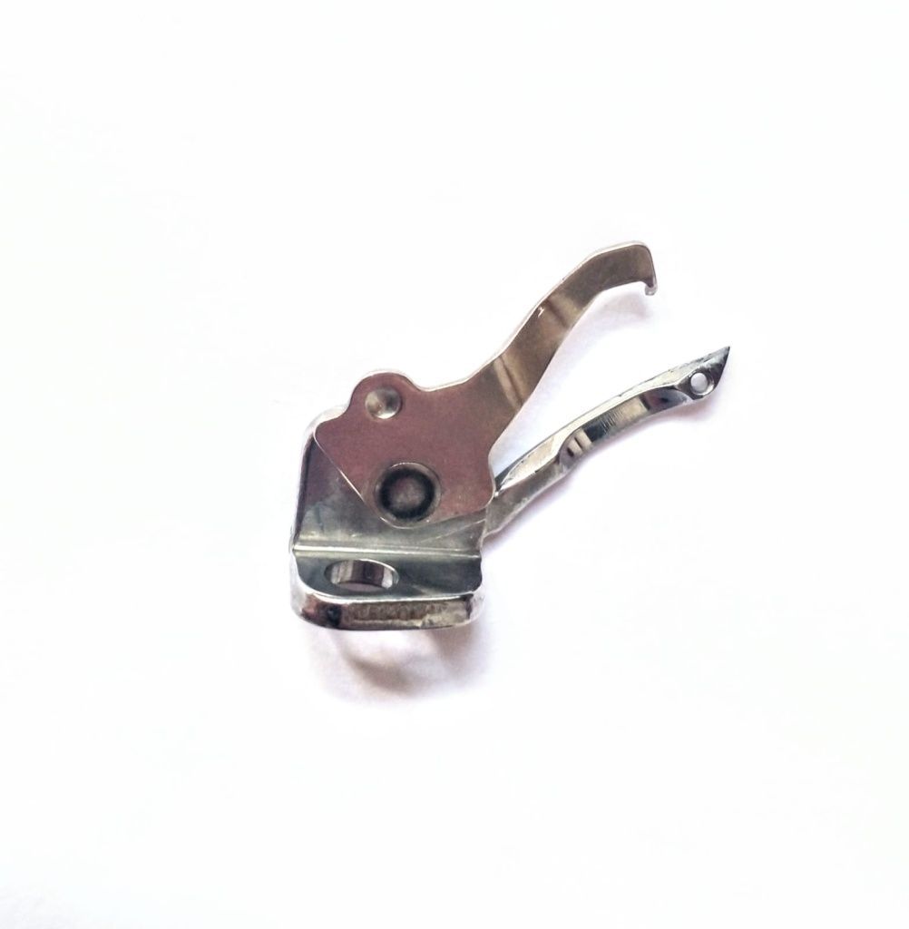 Петлитель Janome 1200, верхний