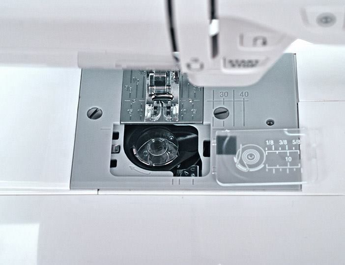 Швейная машина Janome DC 3900