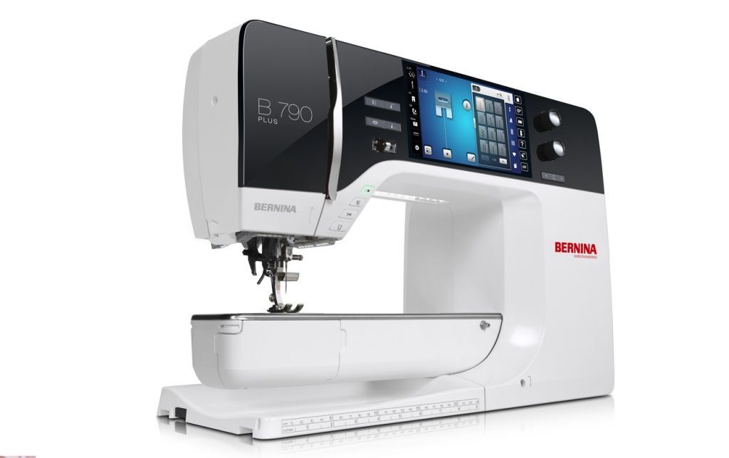 Швейная машина Bernina 790 PLUS с вышивальным модулем
