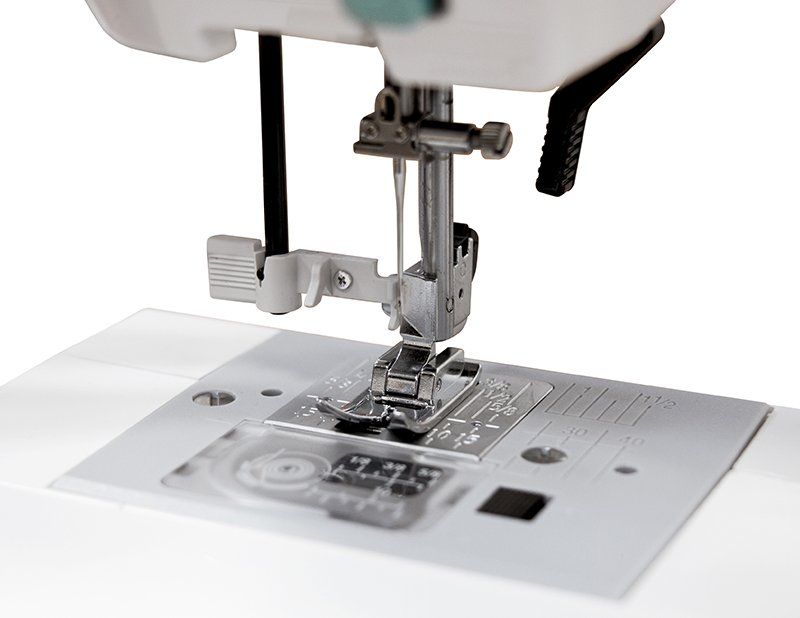 Швейная машина JANOME HD 6130