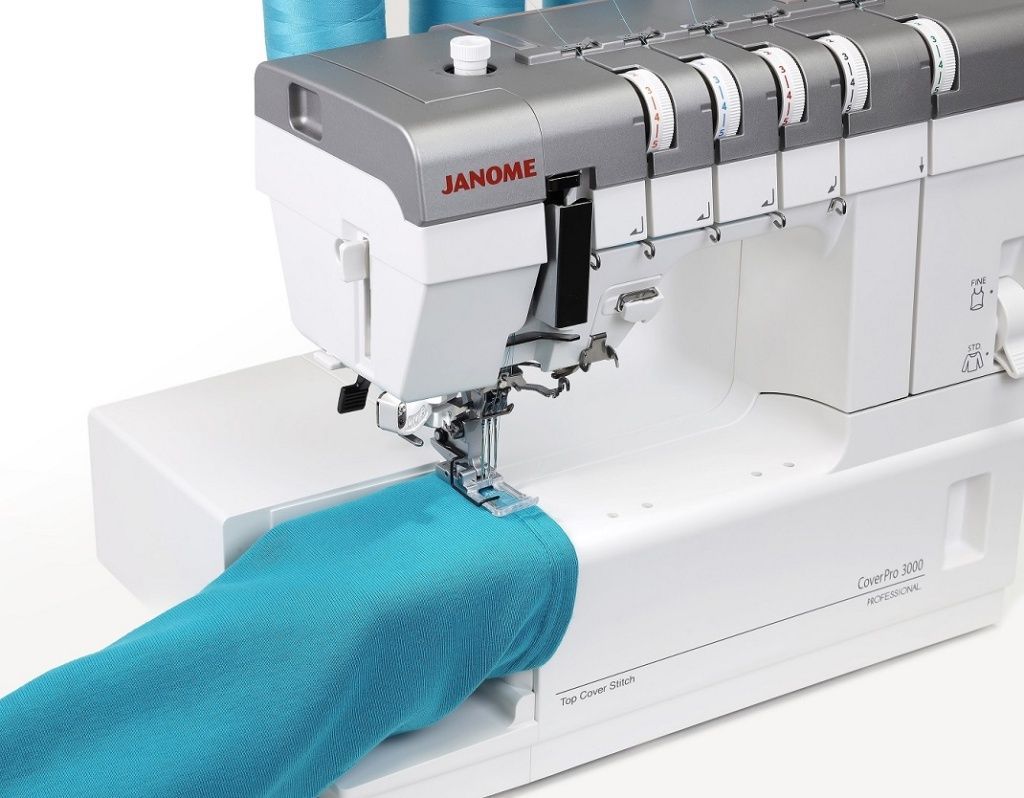 Распошивальная машина Janome CoverPro 3000 Professional