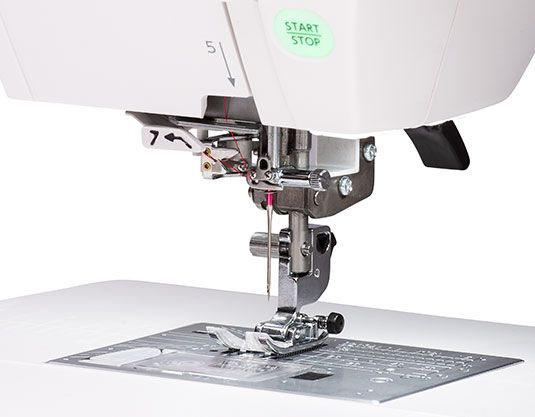 Швейная машина Janome Memory Craft 9450 QCP