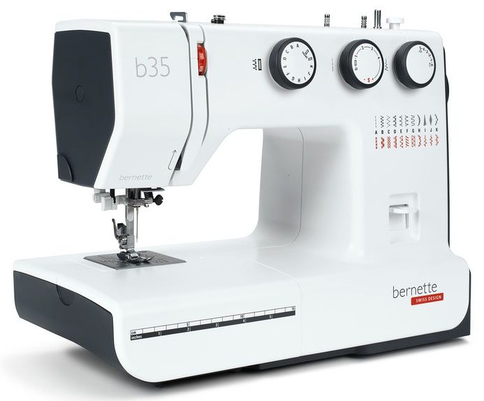Швейная машина Bernette B35