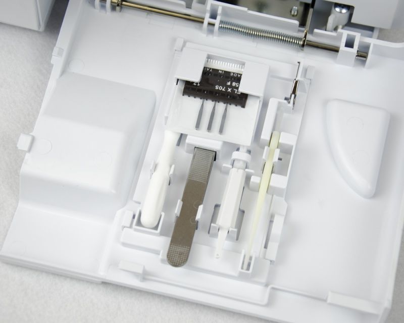 Оверлок Juki MO 680