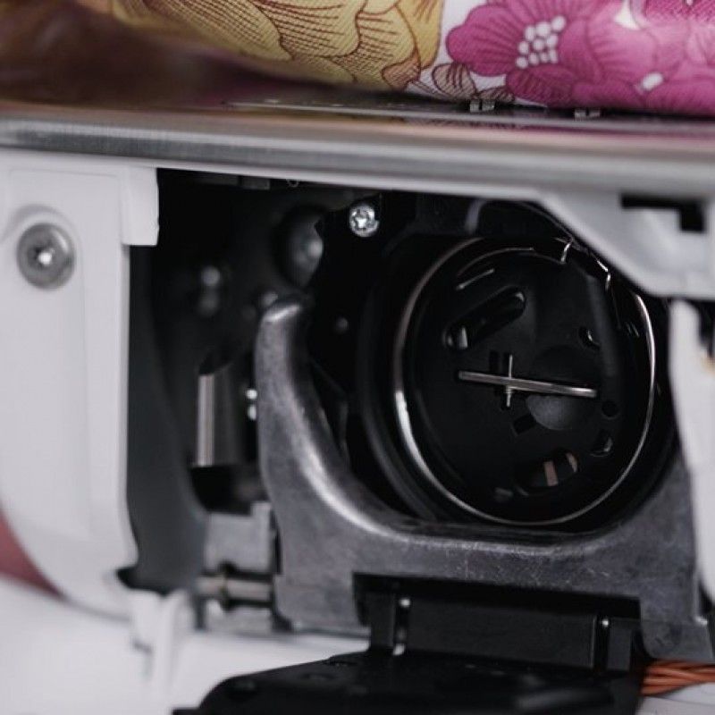 Швейная машина Bernina B590