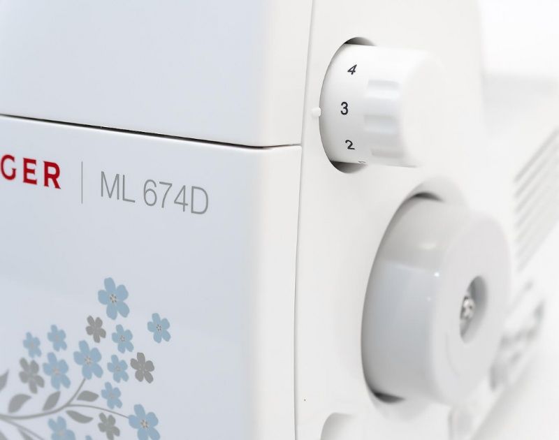 Оверлок Singer MyLock 674D